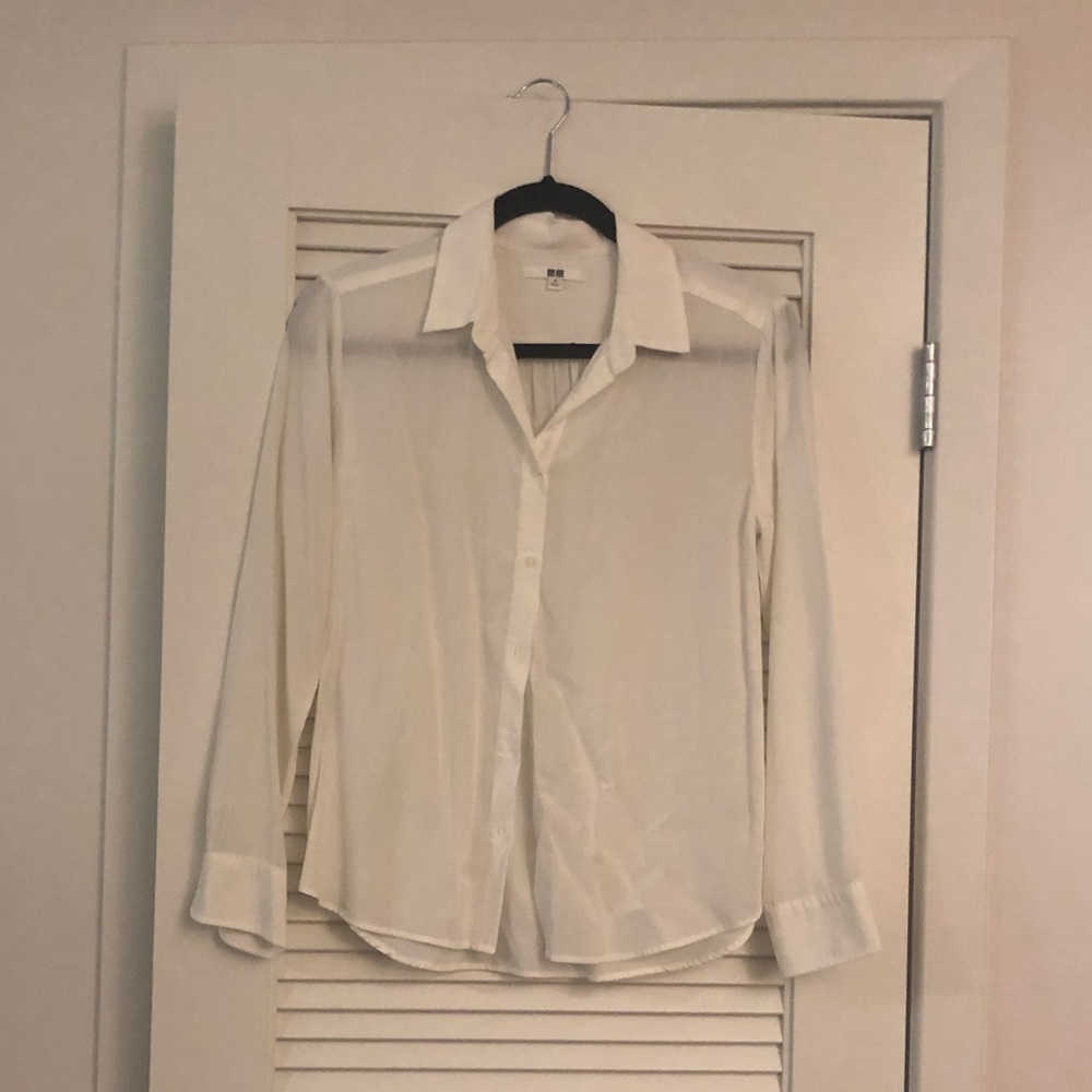 Uniqlo white button down